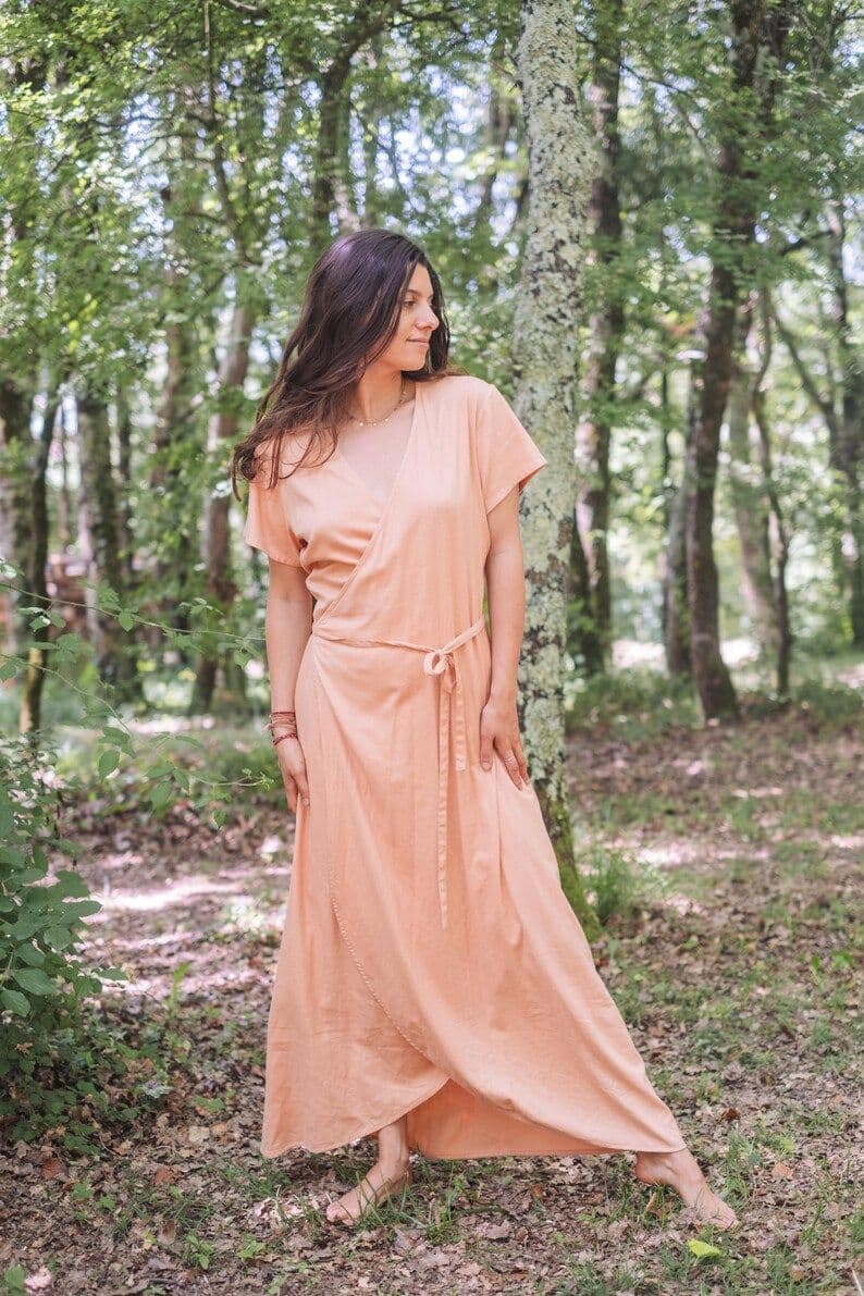 vestido em fibra de bananeira, rosa tulipa
